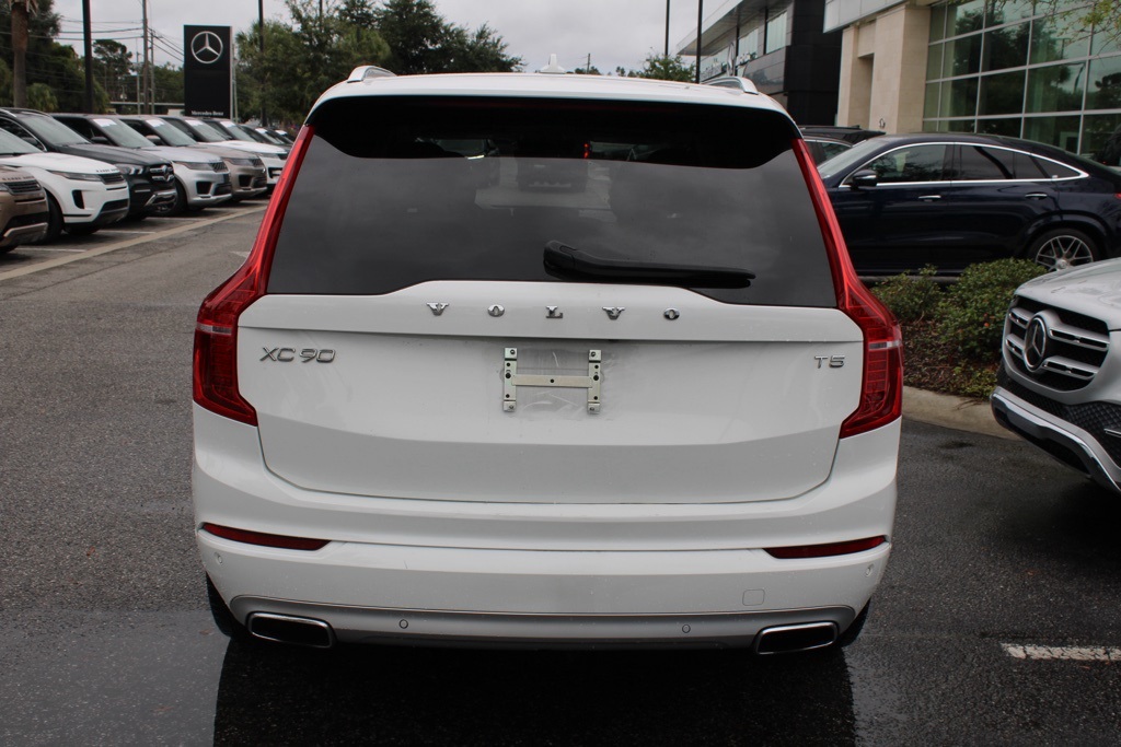 2020 Volvo XC90 T5 Momentum photo 5