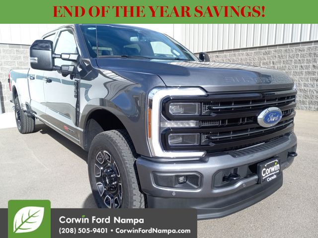 2026 Ford F-350 Super Duty Platinum's photo