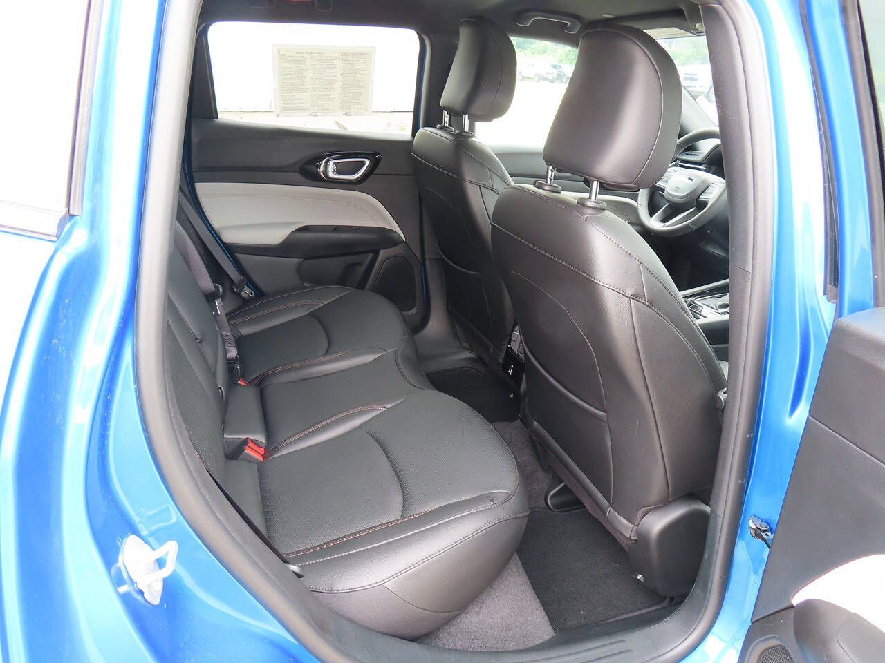 2024 Jeep Compass Limited photo 8