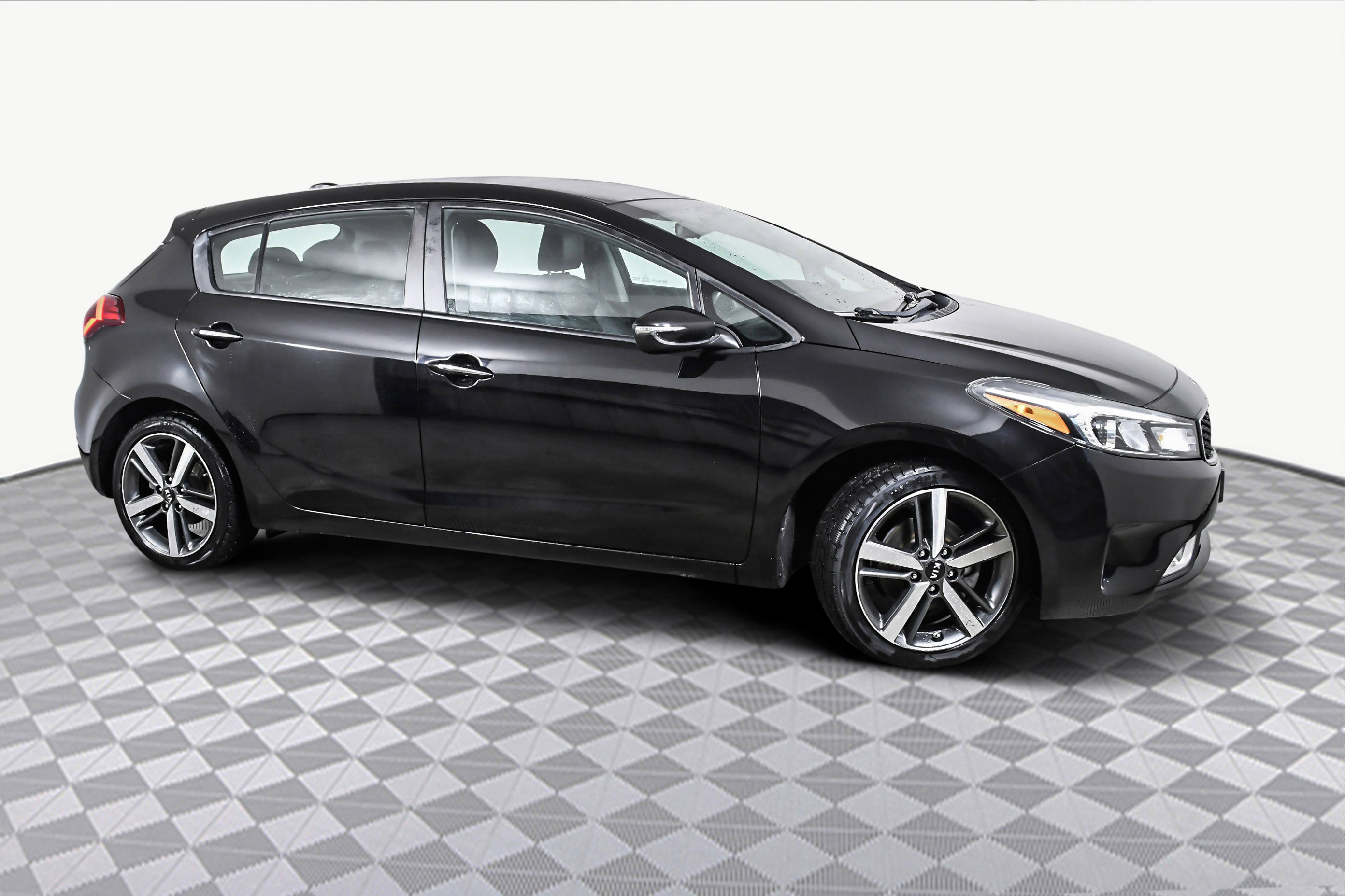 2017 Kia Forte5