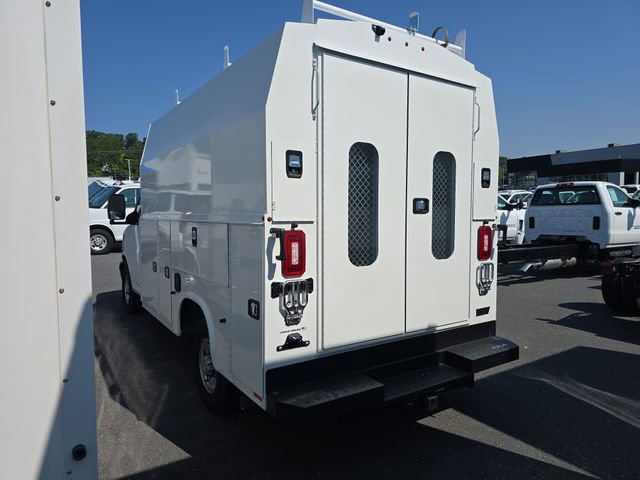 2025 Chevrolet Express 3500 Work Van photo 2