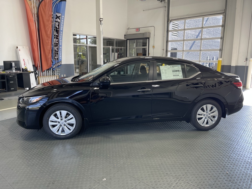 2025 Nissan Sentra S photo 4