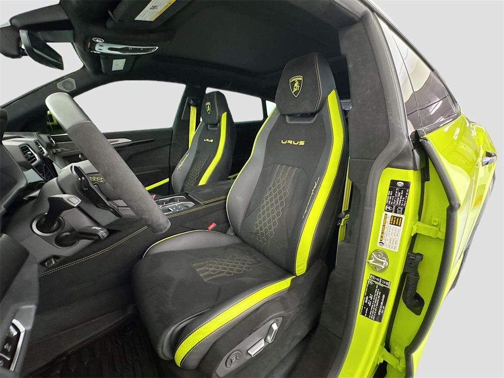 2024 Lamborghini Urus Performante photo 22
