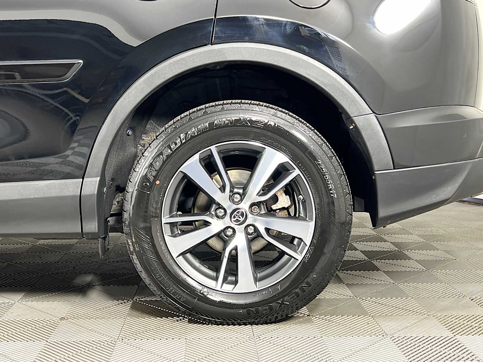 2018 Toyota RAV4 XLE photo 27