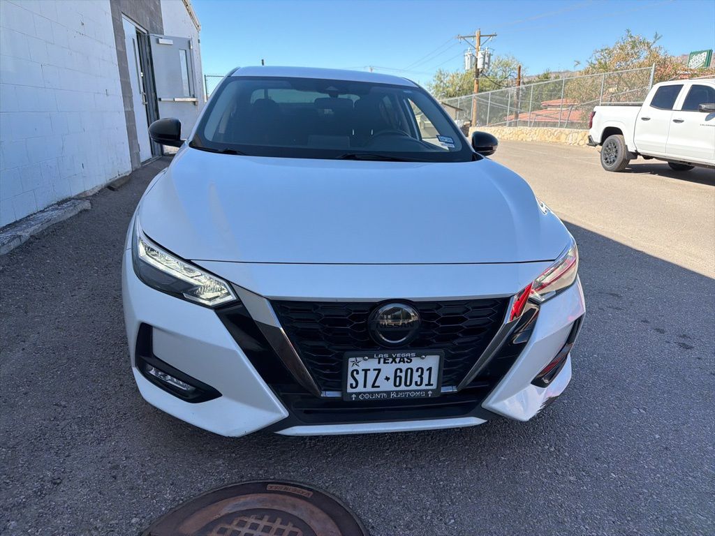 2023 Nissan Sentra SR photo 3