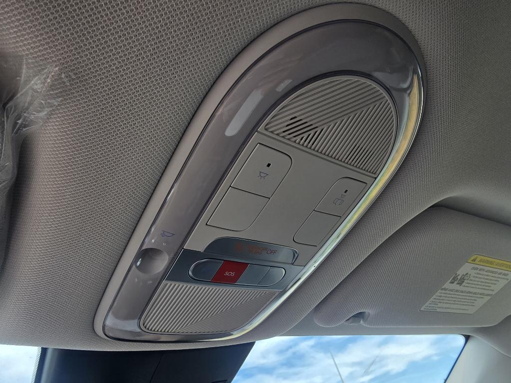 2025 Hyundai Ioniq 5 SEL photo 19