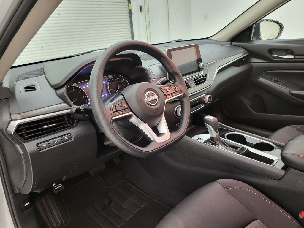 2024 Nissan Altima 2.5 SV photo 22