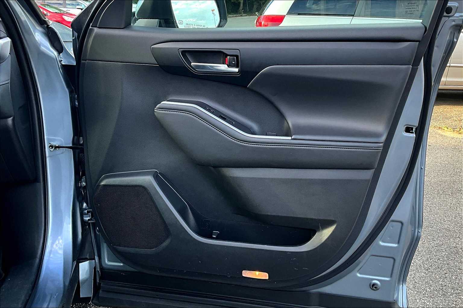 2022 Toyota Highlander XLE photo 22