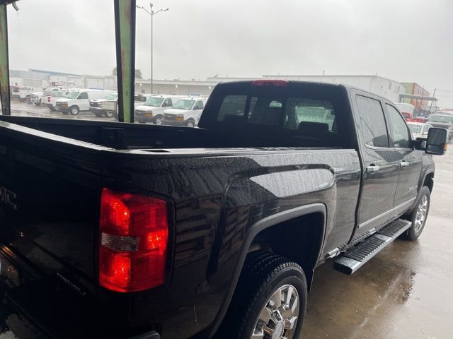 2019 Gmc Sierra 2500 HD Denali photo 3
