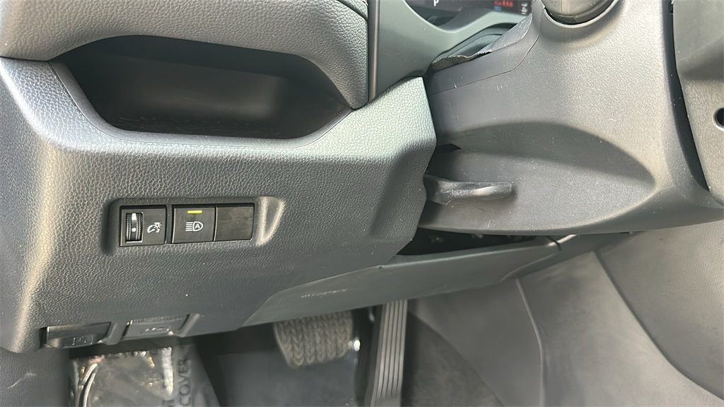 2023 Toyota RAV4 XLE photo 15