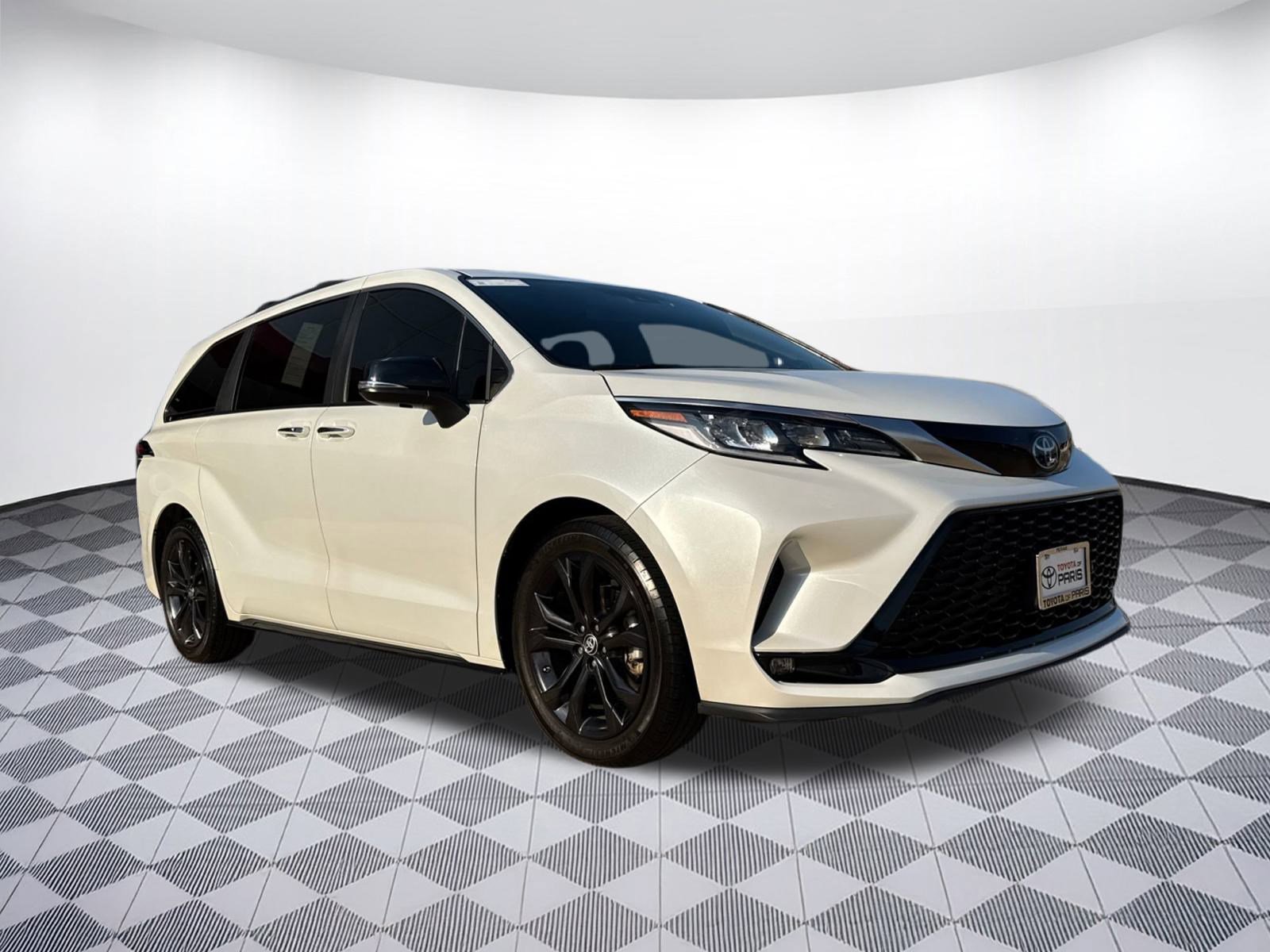 2023 Toyota Sienna XSE photo 7