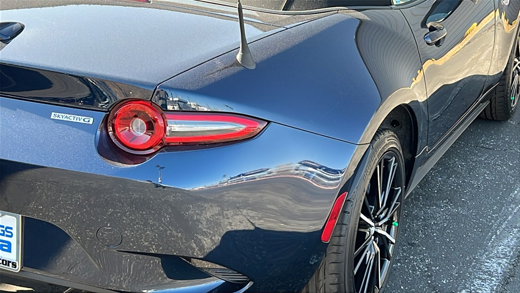 2025 Mazda MX-5 Miata Miata Grand Touring photo 9