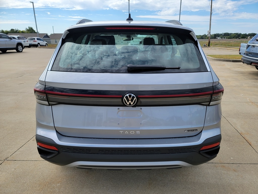 2025 Volkswagen Taos S photo 3