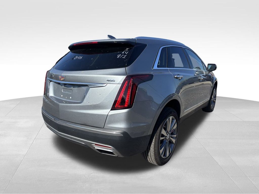 2025 Cadillac XT5 Premium Luxury photo 3