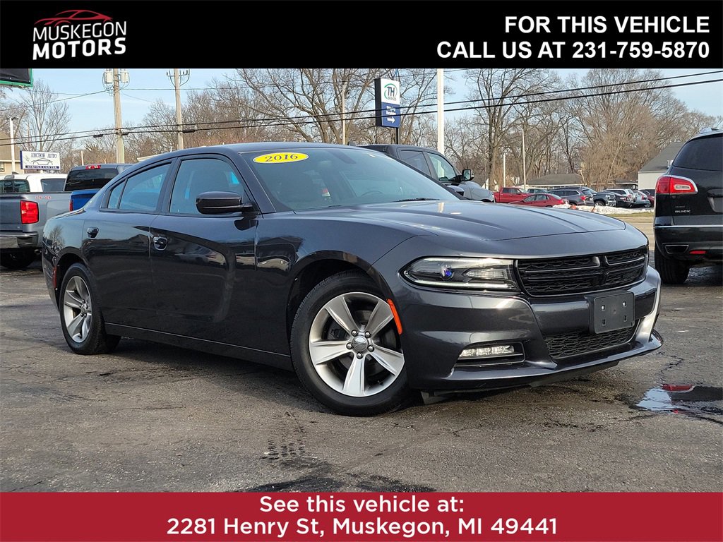 2016 Dodge Charger SXT's photo