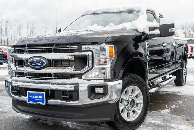 2022 Ford F-350 Super Duty XLT's photo