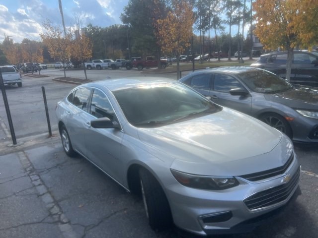 2016 Chevrolet Malibu LS photo 4