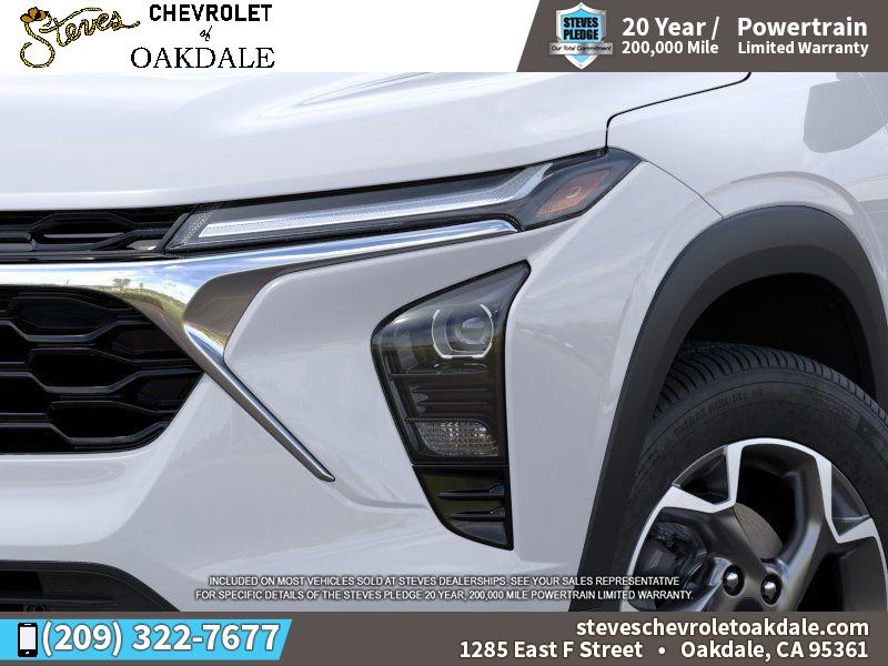 2025 Chevrolet Trax LT photo 10