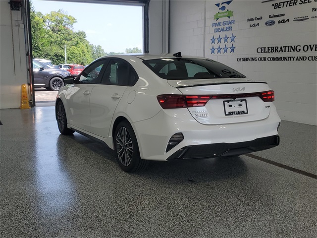 2023 Kia Forte GT-Line photo 3