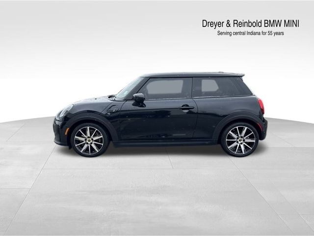 Used 2023 MINI Hardtop 2 Door SE with VIN WMW13DJ06P2S71884 for sale in Indianapolis, IN