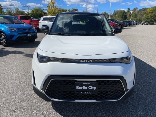 2025 Kia Soul S photo 2