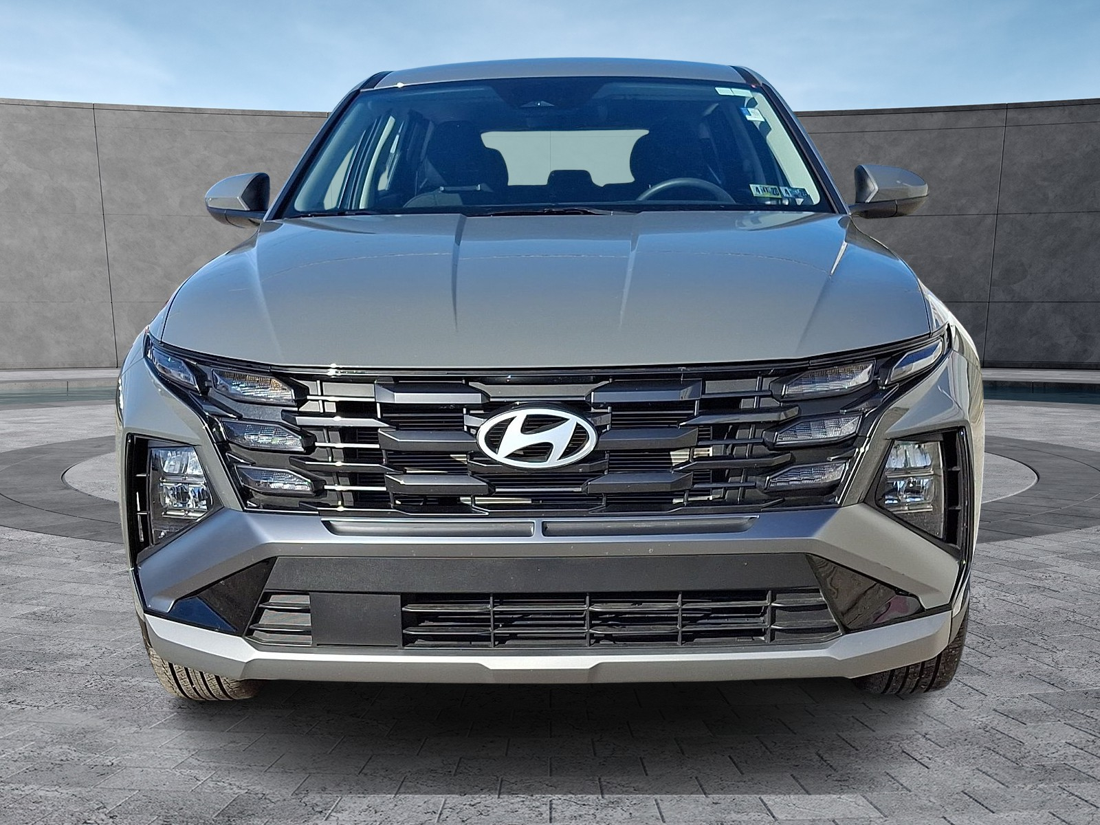 2025 Hyundai Tucson SE photo 3