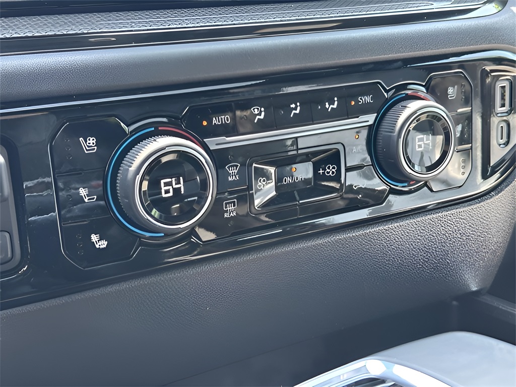 2024 Chevrolet Silverado 1500 ZR2 photo 17