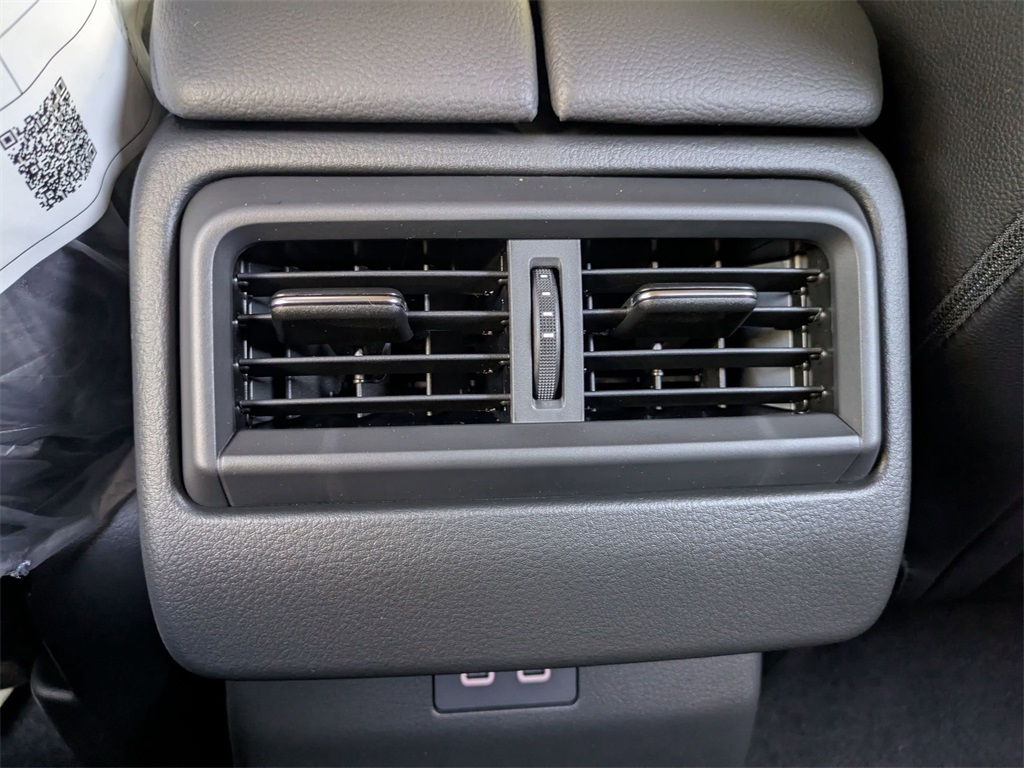 2025 Mazda CX-50 2.5 S Preferred photo 24