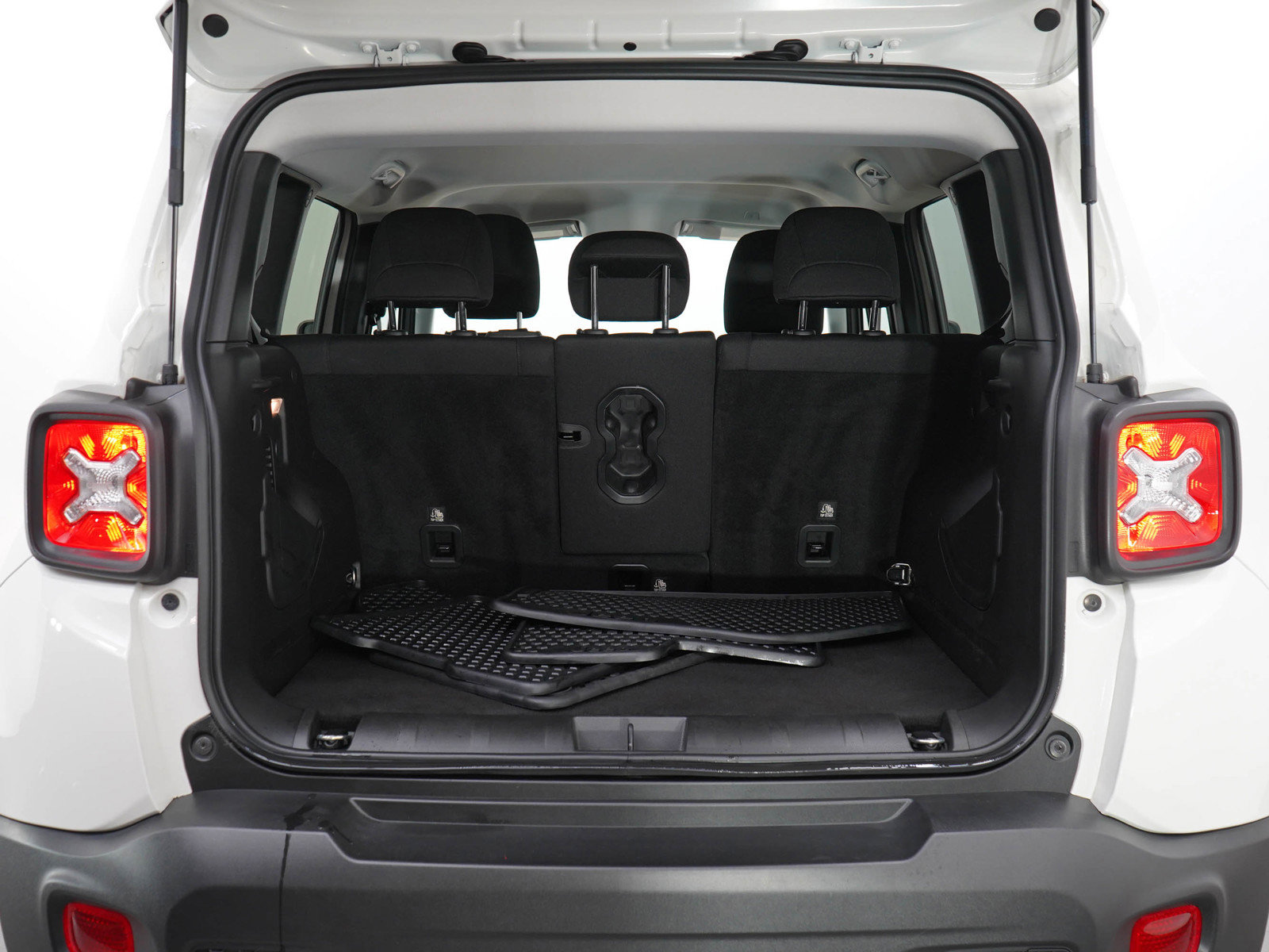 2022 Jeep Renegade Latitude photo 9