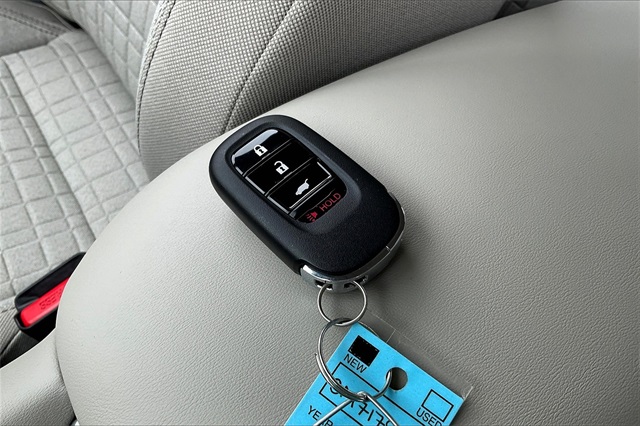 2025 Honda HR-V LX photo 25