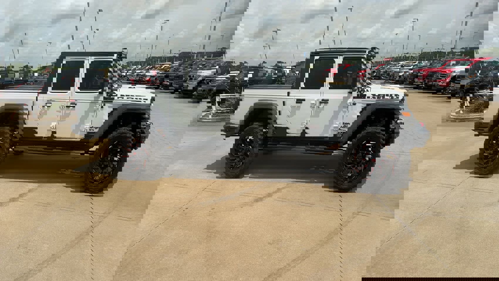 2020 Jeep Gladiator Rubicon photo 9