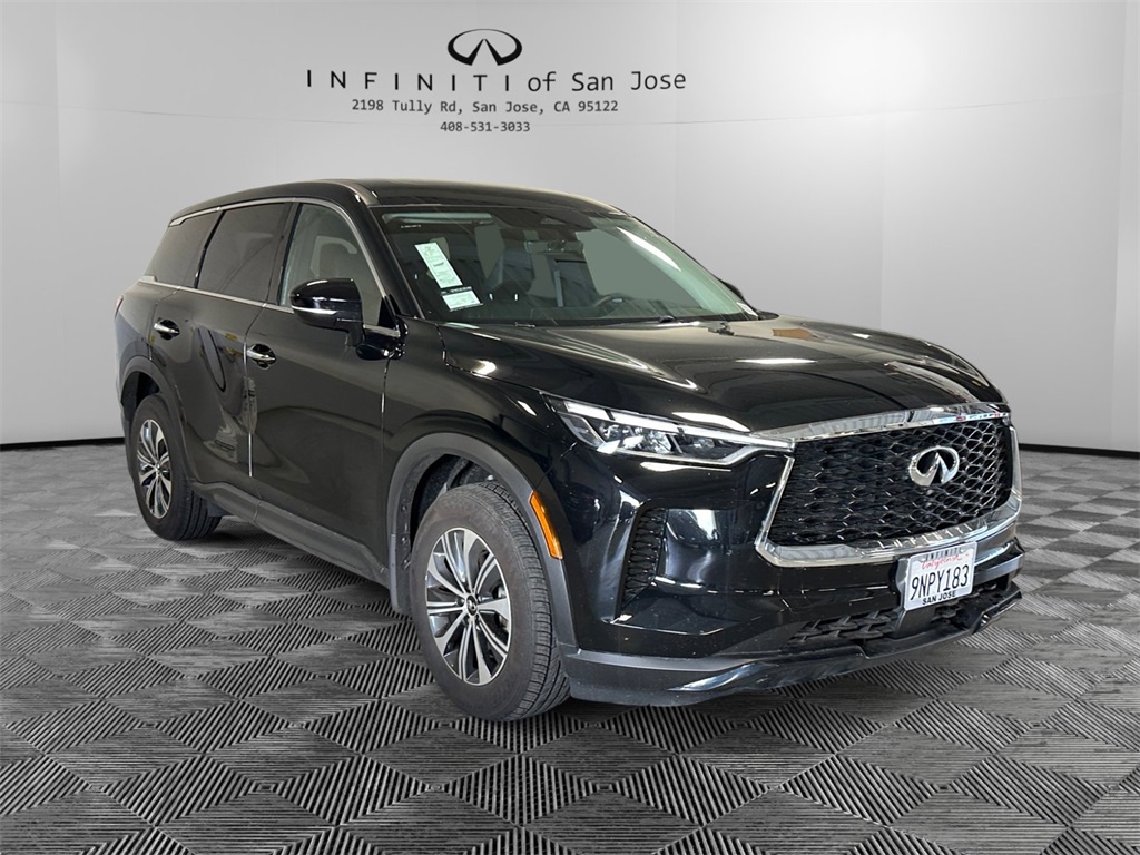 Used 2024 Black INFINITI PURE image 3