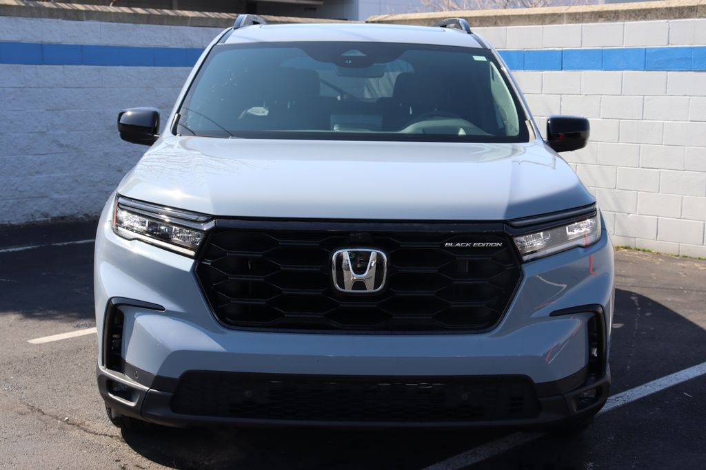 2025 Honda Pilot Black Edition photo 7