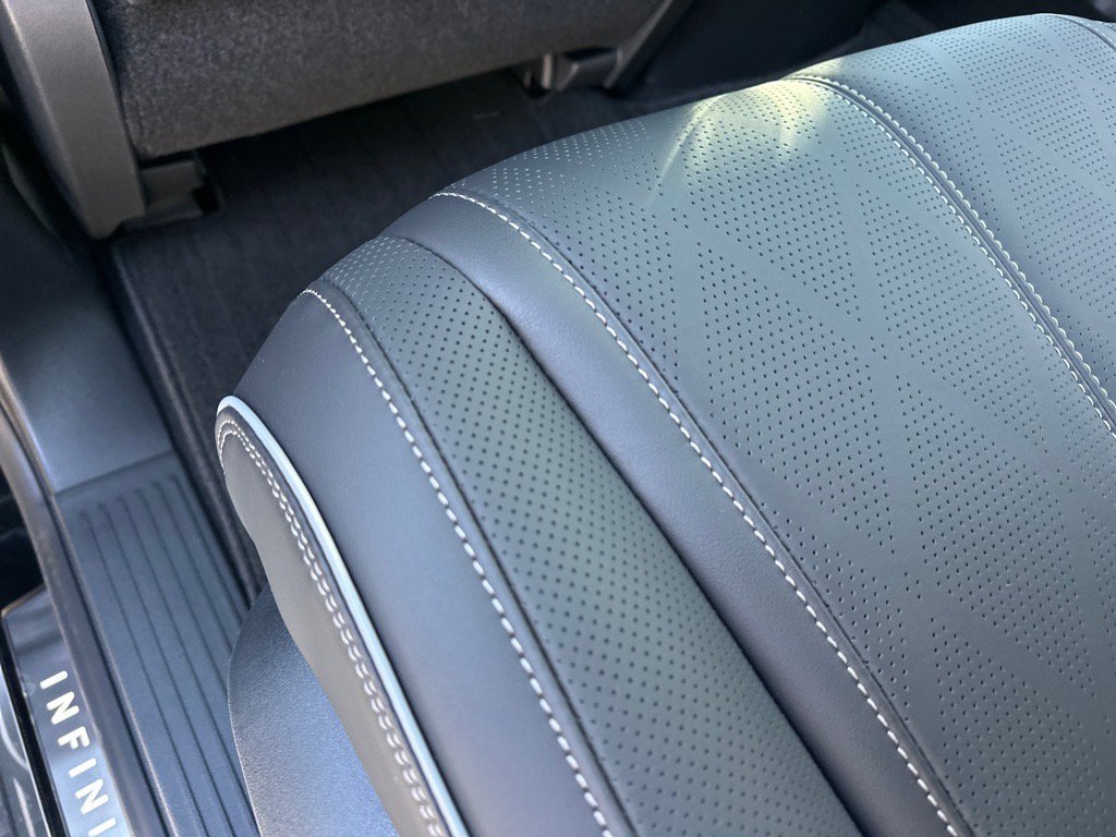 2025 Infiniti QX80 Sensory photo 18
