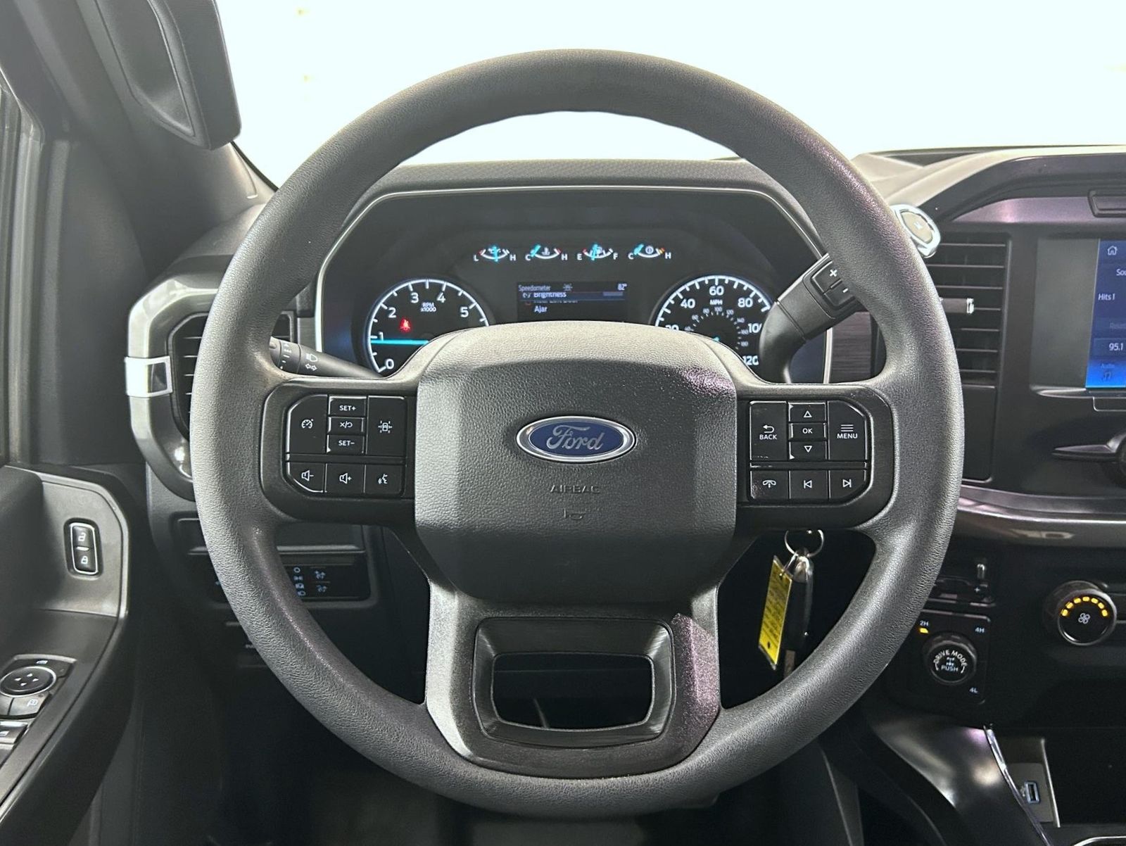 2023 Ford F-150 XL photo 11