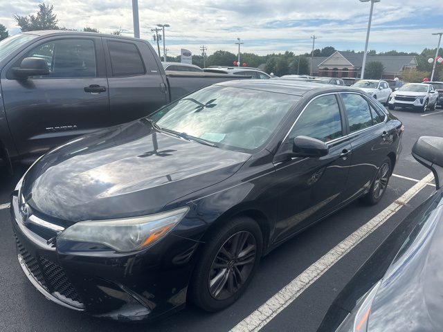 2017 Toyota Camry XLE XSE photo 2