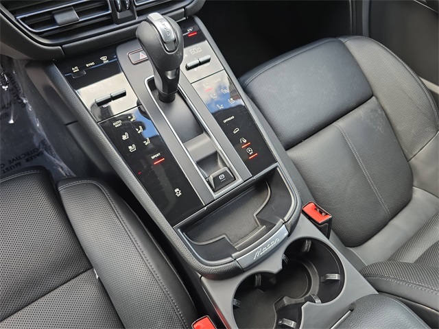2022 Porsche Macan Base photo 23