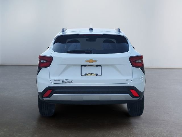 2025 Chevrolet Trax LT photo 3