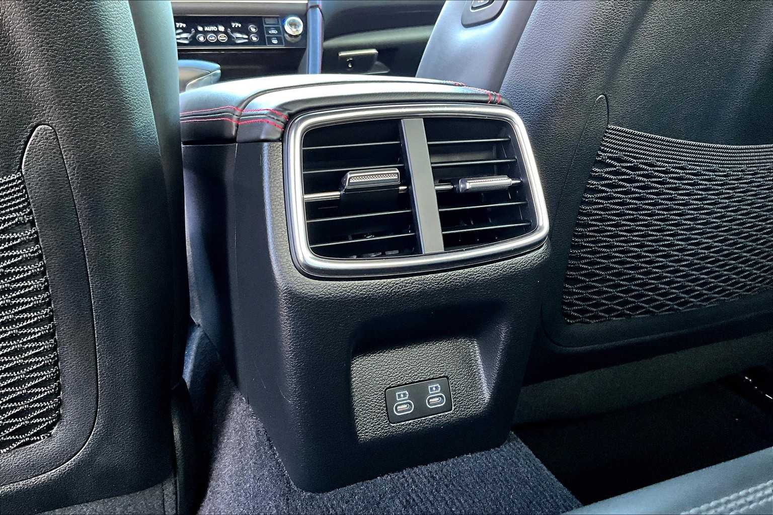 2025 Genesis G70 3.3T Sport Advanced photo 31
