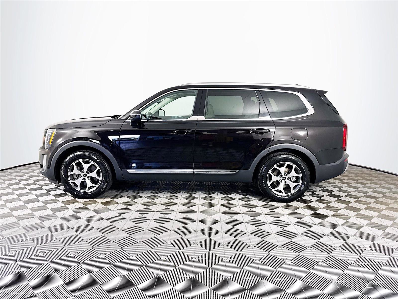 2022 Kia Telluride EX photo 4