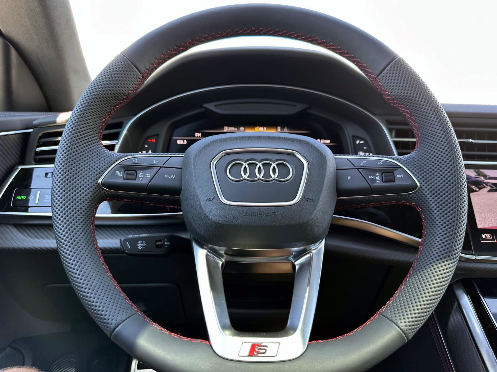 2026 Audi SQ8 Prestige photo 24