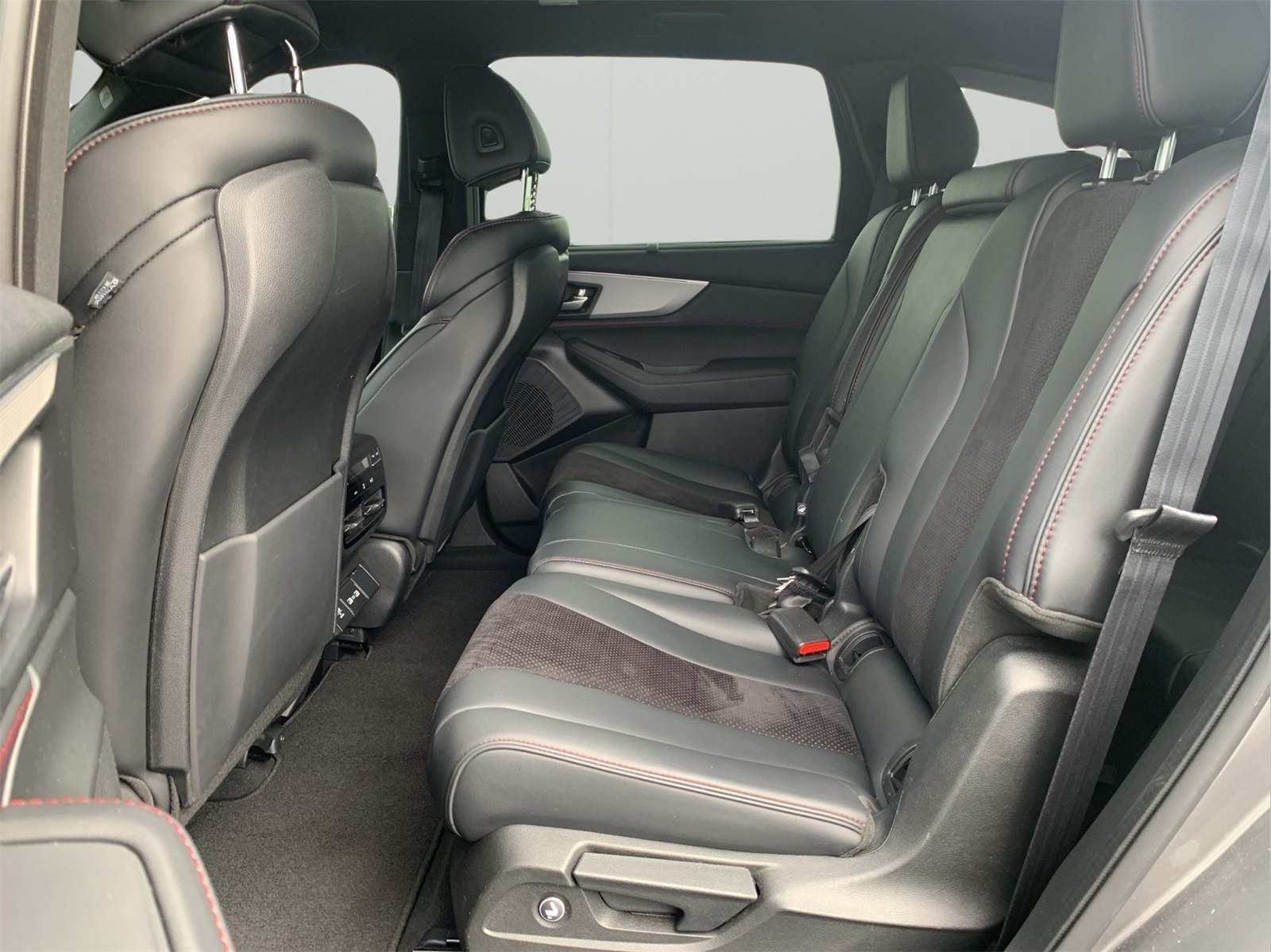 2023 Acura MDX A-Spec SH-AWD photo 24