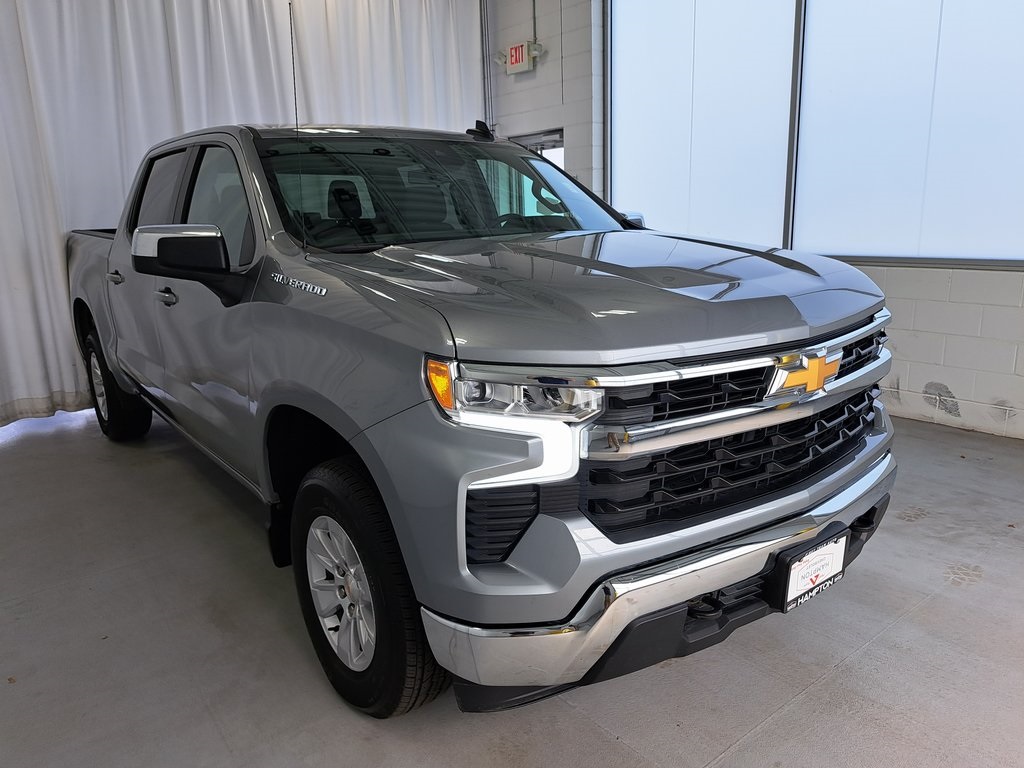 2025 Chevrolet Silverado 1500 LT photo 4