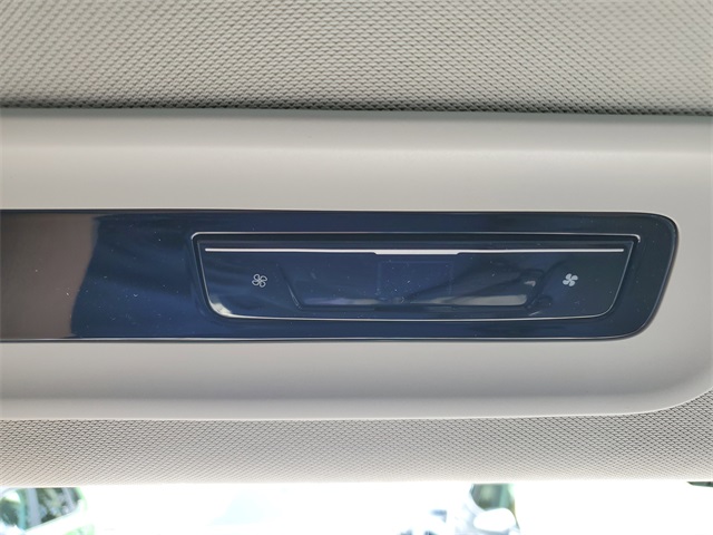 2025 Volkswagen ID. Buzz photo 13