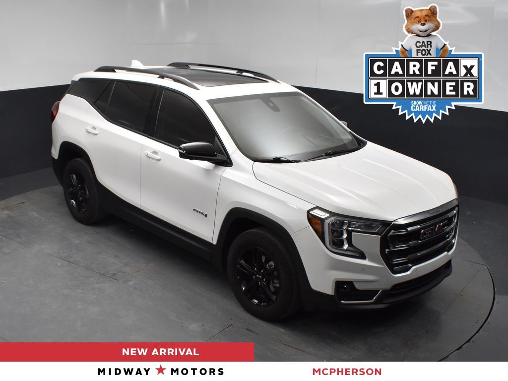 2023 GMC Terrain AT4's photo
