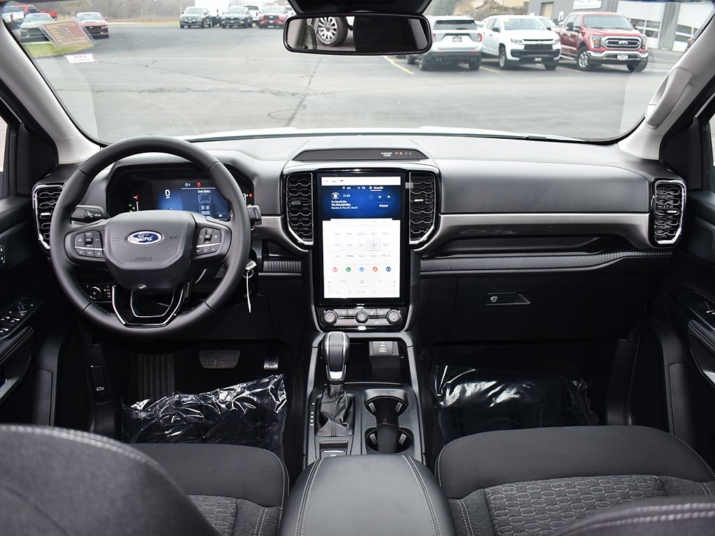 2025 Ford Ranger XLT photo 3