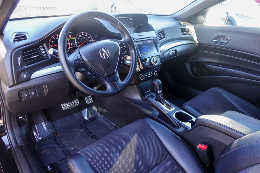 2017 Acura ILX Technology Plus A-Spec photo 10