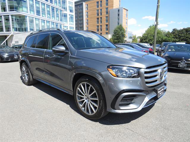 2025 Mercedes Benz GLS 450 4MATIC photo 3