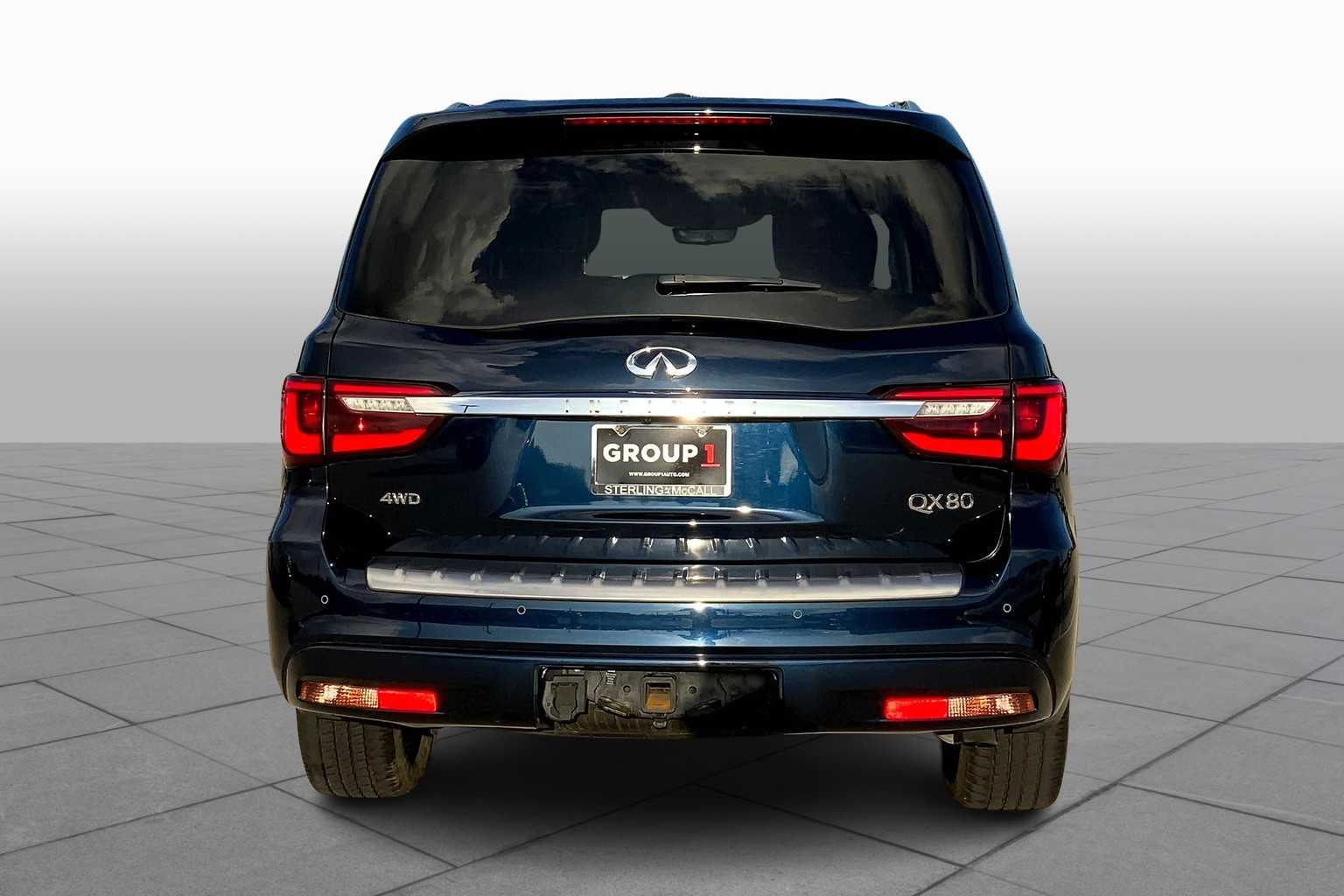 2022 Infiniti QX80 Luxe photo 4