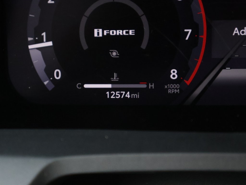 2025 Toyota Tacoma TRD Off-Road photo 27